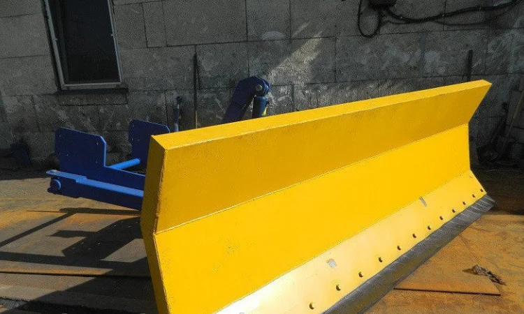 Снегоочиститель (снегоотвал) на трактор МТЗ, ЮМЗ, Т-150 - фото № 2