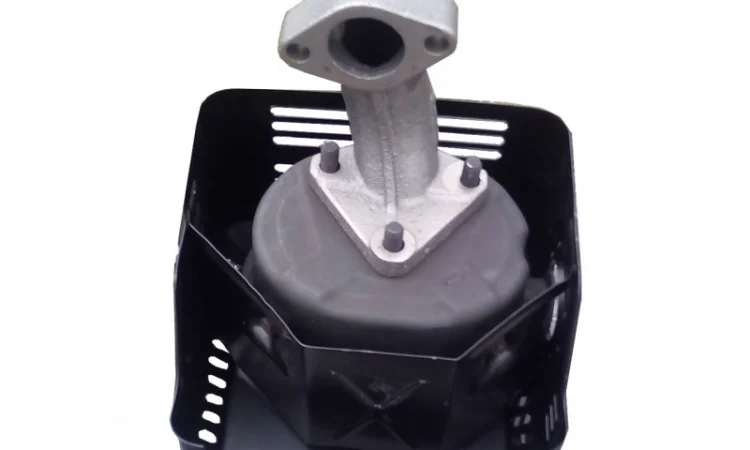 Продам глушитель на мотоблок бензиновый 177f (9 лс) - фото № 1