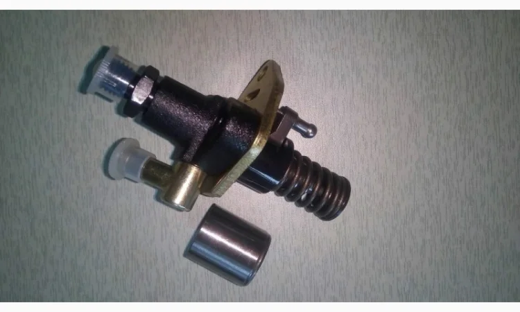 Продам топливный насос для двигателя мотоблока 178f 186f - фото № 1