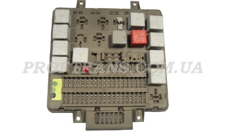 7421082089 блок предохранителей DAF LF - фото № 1