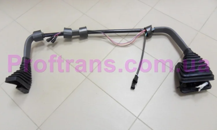 01706061500 дуга зеркала левая IVECO STRALIS 02-07 ИВЕКО СТРАЛИС НОВАЯ - фото № 1