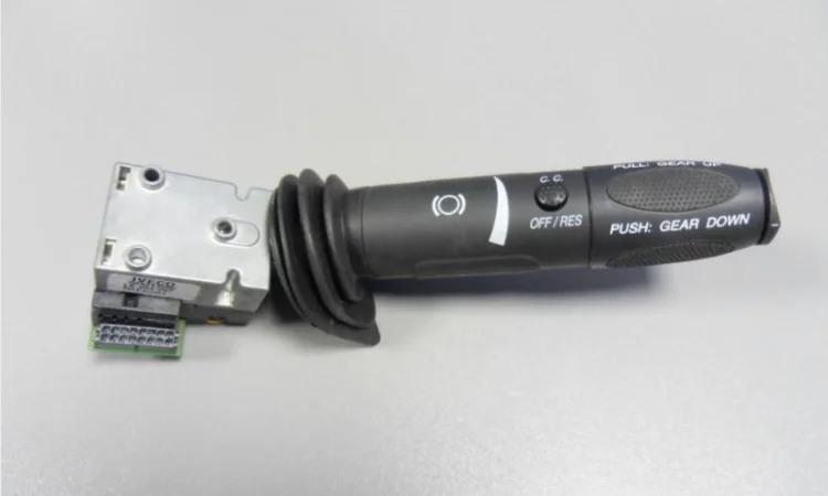 Подрулевой переключатель круиз контроля Iveco Stralis 07-, Trakker 504213160 - фото № 1