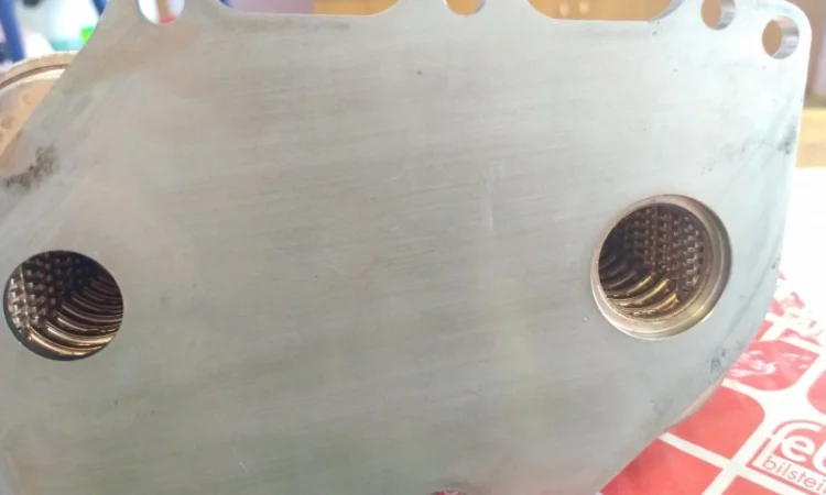 Масляный радиатор Febi 44425, Масляный радиатор 51056010179 Man TGL/TGM - фото № 5