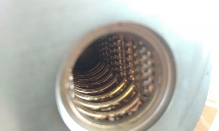 Масляный радиатор Febi 44425, Масляный радиатор 51056010179 Man TGL/TGM - фото № 6