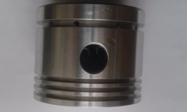 Поршень компрессора автобуса Икарус 75( STD) - фото № 1