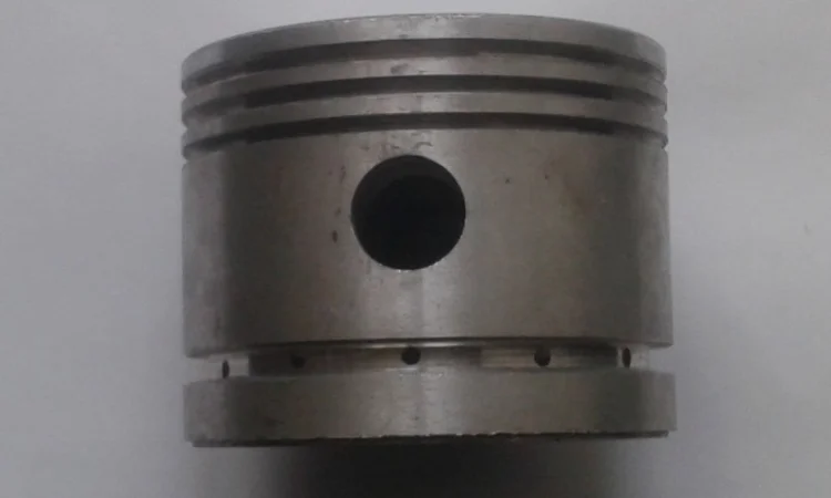 Поршень компрессора автобуса Икарус 76( Р2 ) - фото № 1