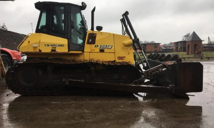 Радиатор водяного охлаждения двигателя бульдозера New Holland D180 - фото № 2