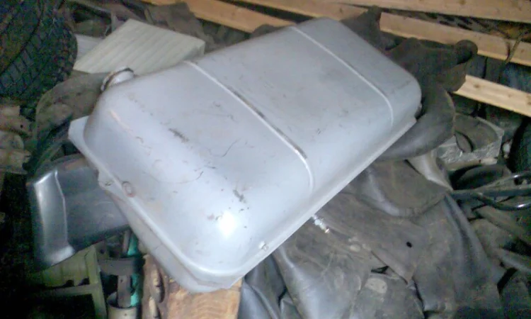 Бак топливный - фото № 1