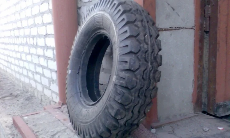 Шина 7, 00-12 на вилочные погрузчики - фото № 1