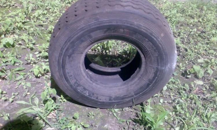 Шина 21х8-9 на погрузчики и электрокары - фото № 2