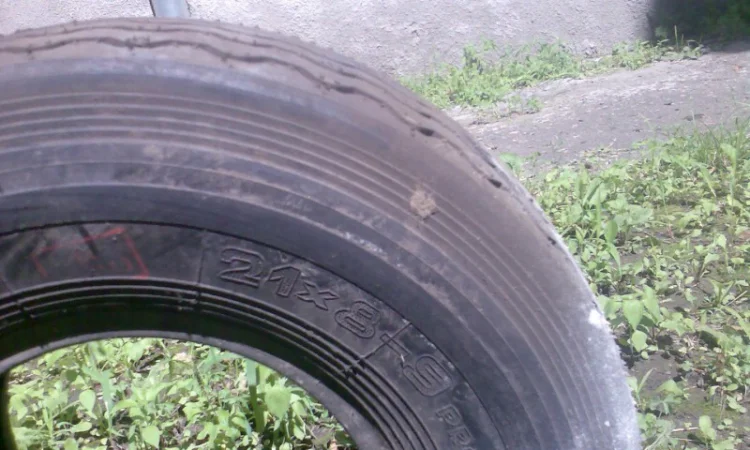 Шина 21х8-9 на погрузчики и электрокары - фото № 3
