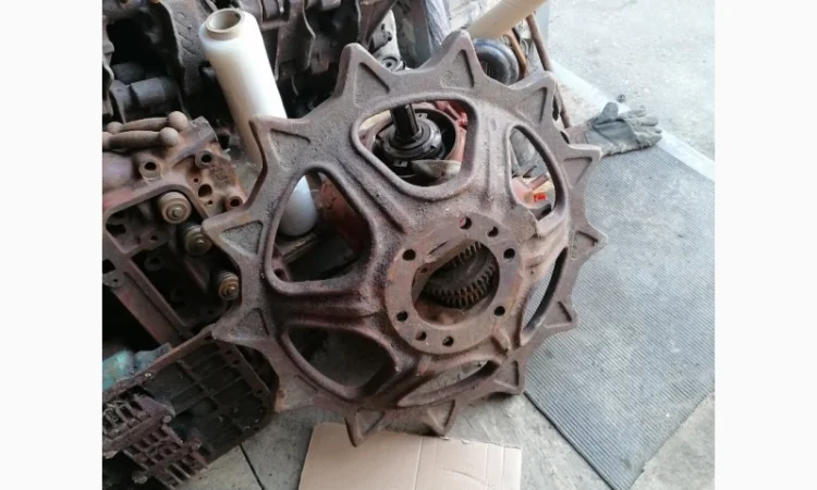 Колесо ведущее звездочка дт 75 - фото № 1