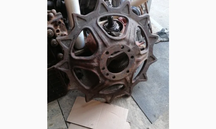 Колесо ведущее звездочка дт 75 - фото № 2