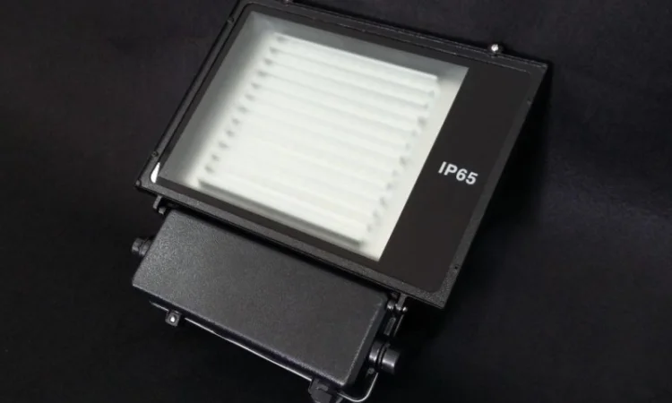 Светодиодные прожектора. LED прожектор. Светодиодный светильник - фото № 3