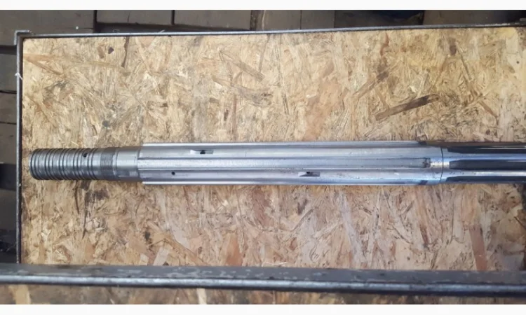 Вал вторичный 150.37.037-2 ХТЗ - фото № 1