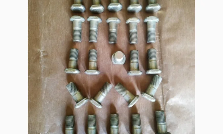 Болт карданный Т-150 (короткий) 125.36.113-1 - фото № 1