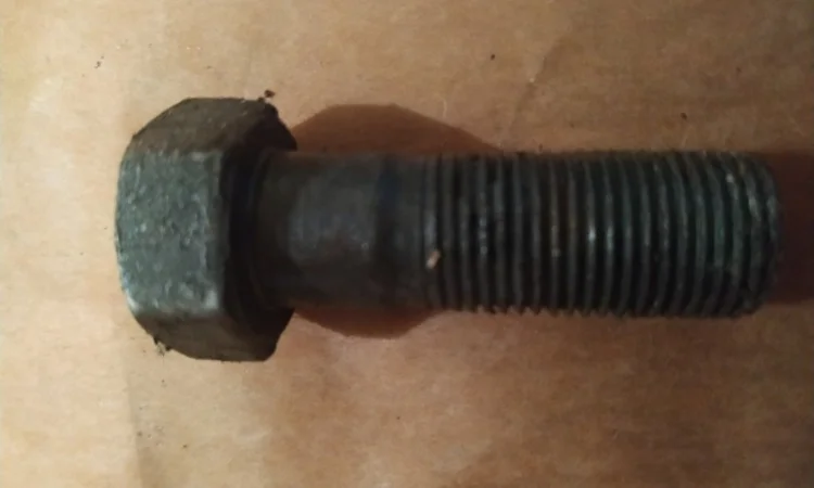 Болт крепления маховика ЯМЗ - фото № 3