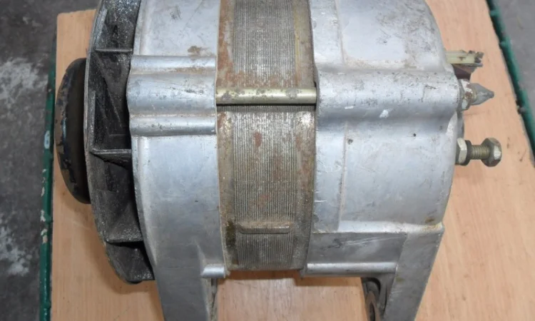 Продам новый заводской генератор зил, урал, лаз - фото № 1