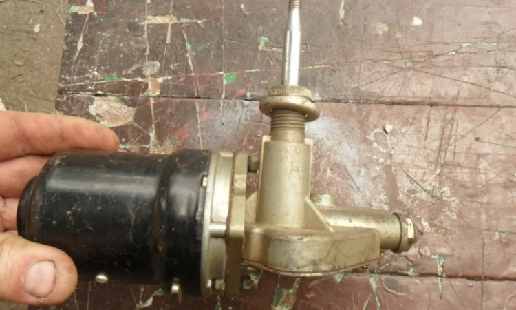 Продам новый оригинальный привод стеклоочистителя тракторов МТЗ и ЮМЗ - фото № 4