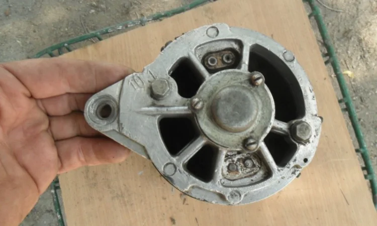 Оригинальный генератор постоянного тока на ГАЗ 20, 21, 22, 51, 63, МОСКВИЧ 402, 407, 408 - фото № 2