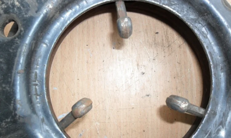 Продам оригинальную новую корзину сцепления ВОЛГА ГАЗ 21, УАЗ - фото № 2