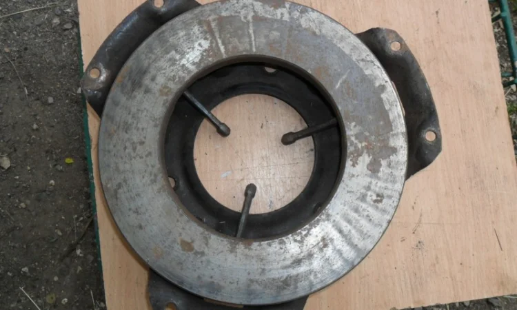 Продам оригинальную новую корзину сцепления ВОЛГА ГАЗ 21, УАЗ - фото № 4