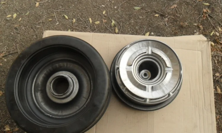 Новый оригинальный корпус воздушного фильтра волга газ 21, 22 - фото № 3