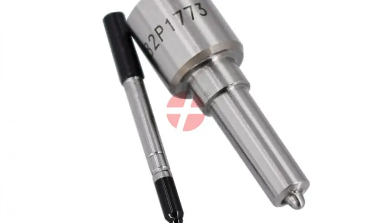 Форсунки дизельного топлива Nozzles RE533501 Форсунки дизельного топлива Nozzles RE533608 - фото № 1
