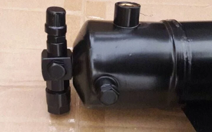 Фильтр - осушитель ресивер кондиционера комбайна Claas Mega 6258561 11067W91 - фото № 3