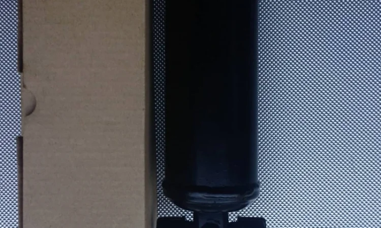 Фильтр кондиционера (ресивер) комбайна Нива СК-5М, Нива-Эффект (Фильтр-осушитель) - фото № 1