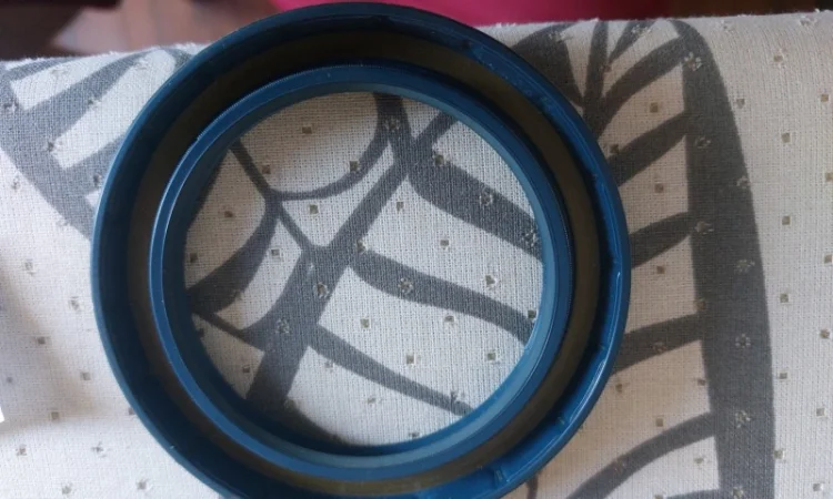 Сальник 65x90x10 оригинал 0002157930 - фото № 2