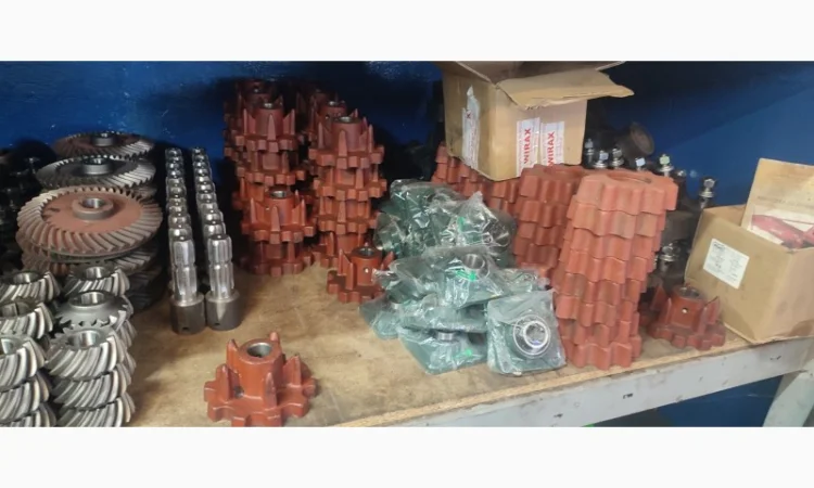 Шестерні до копачок, ролікі, транспортери, ножі, запчастини - фото № 1