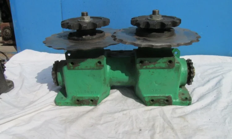 ПЗС 02000 коробка приводная для жатки ПЗС-8 - фото № 1