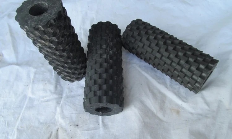 Резиновые втулки вальца очистительного апарата комбайна КСКУ-6 - фото № 1