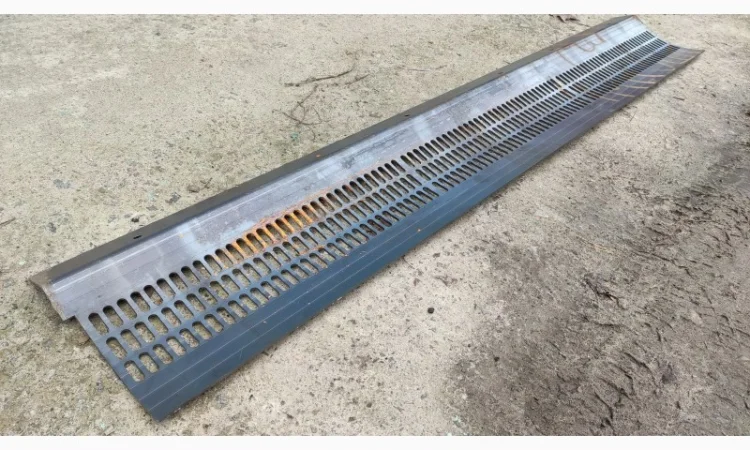 Вставка в рамку попереднього підбарабанья Claas Lexion - фото № 1