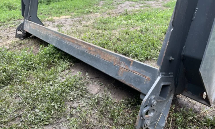 Адаптер-рамка под комбайн John Deere для жатки Maizco GrandFlow - фото № 2