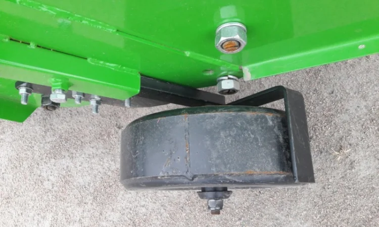 Праве колесо в зборі з стійкою однорядної картоплекопалки - фото № 2