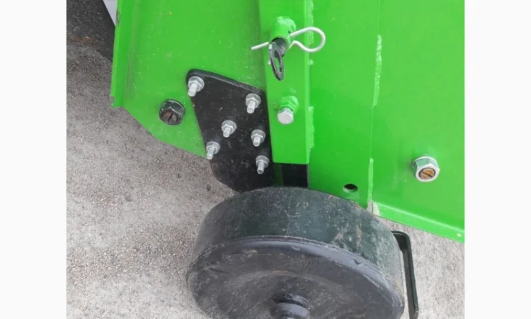 Праве колесо в зборі з стійкою однорядної картоплекопалки - фото № 3