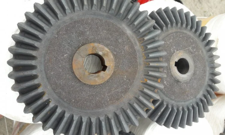 Шестерня вала на 40 зубів картоплекопалки однорядної - фото № 2