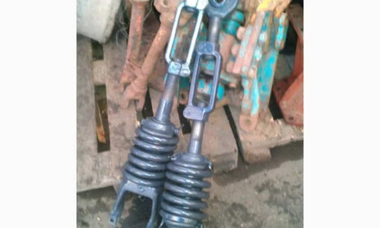 Винт центральный Т-150 - фото № 2