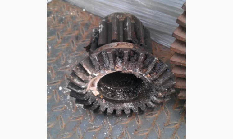 Шестерня задней полуоси ЮМЗ - фото № 2