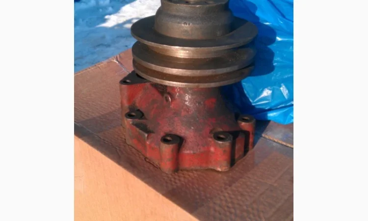 Насос водяной А-41 (помпа) 41-13С3-1 (со шкивом) - фото № 1