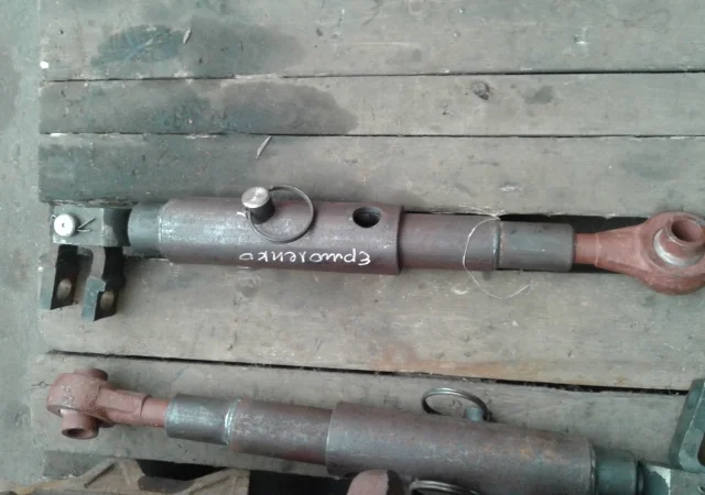 Раскос навески К-700 - фото № 1