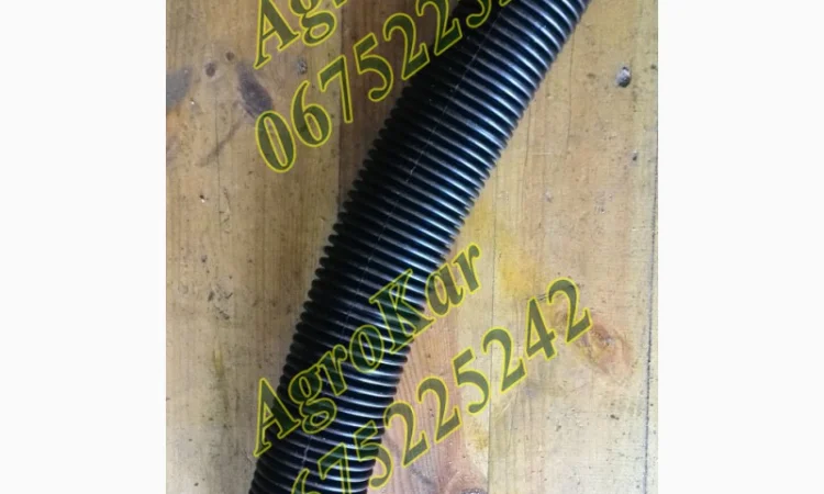 Тукопровод B35601 минеральных удобрений резиновый, Сеялка John Deere - фото № 1