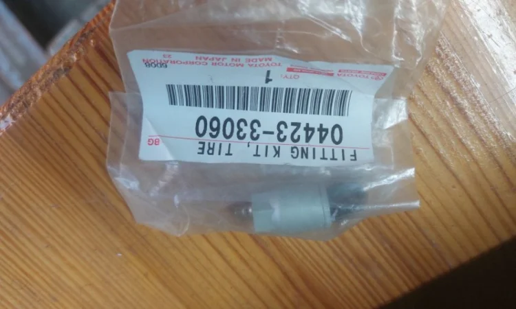 Монтажный комплект датчика давления шин лексус - фото № 1