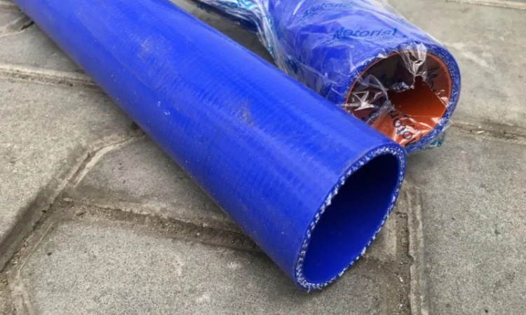 Силиконовые шланги и патрубки - фото № 1