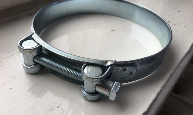 Хомут силовой с шарнирным болтом - фото № 1