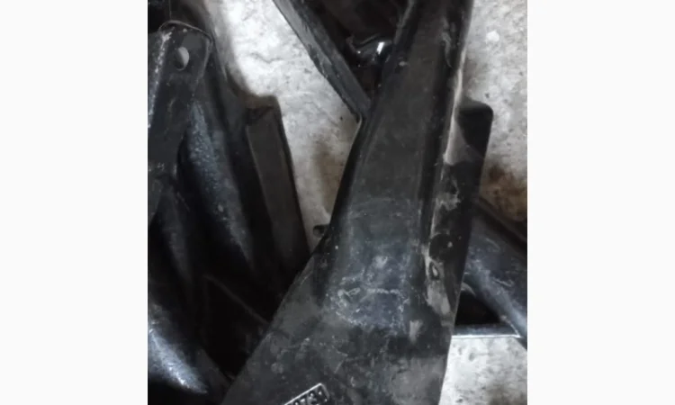 G283731 корпус сошника лівий john deere - GREENLY ОРИГІНАЛ - фото № 2