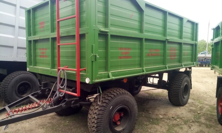 Прицеп тракторный 2ПТС-6 - фото № 1