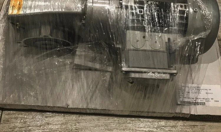 Редукторный двигатель NORD DRIVESYSTEMS SK1SMI63AZ-IEC80-80LP/4 TF - фото № 1